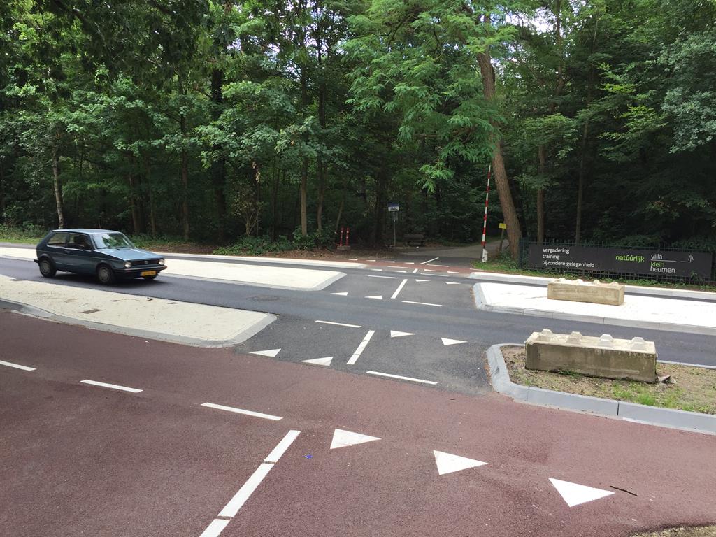 Kruising met verhoogde middenberm